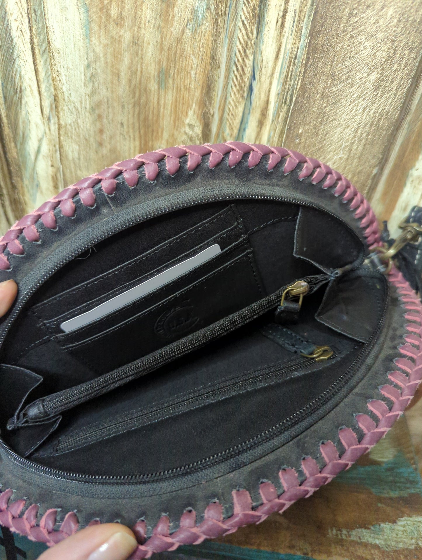 Myra Clutch Half Moon/Taco