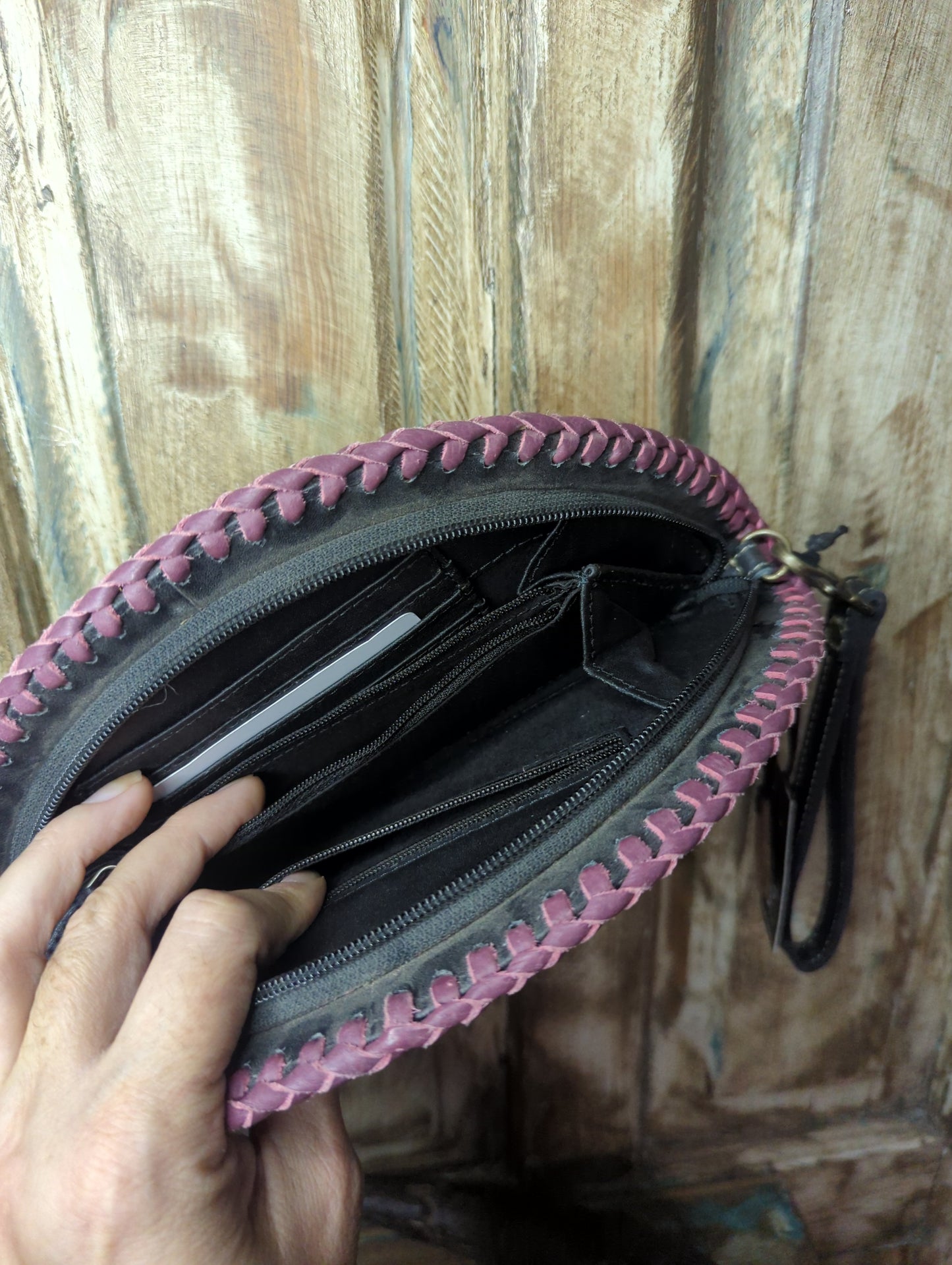 Myra Clutch Half Moon/Taco