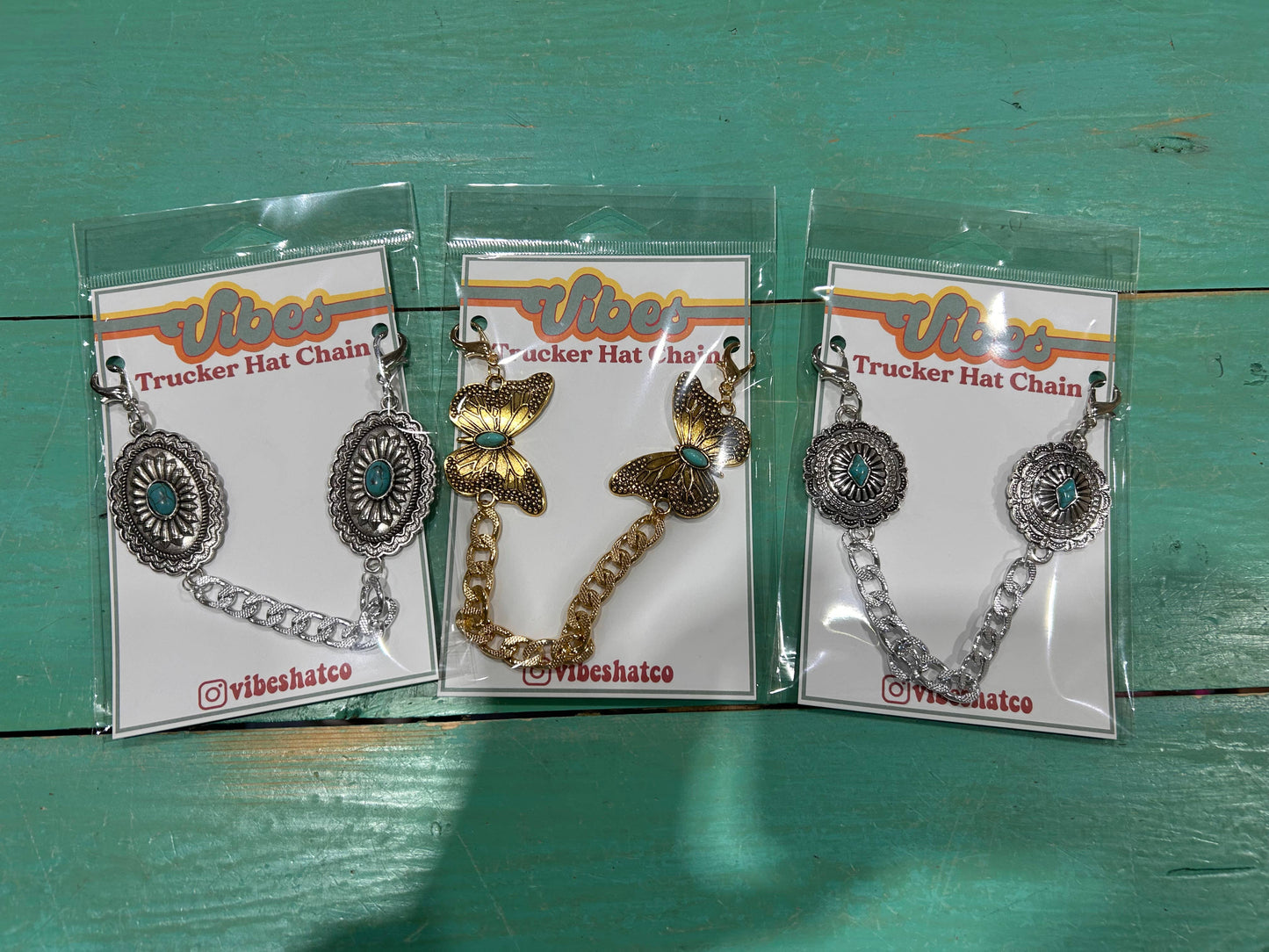 Turquoise & Embossed Silver Circle Trucker Hat Chain | Cap