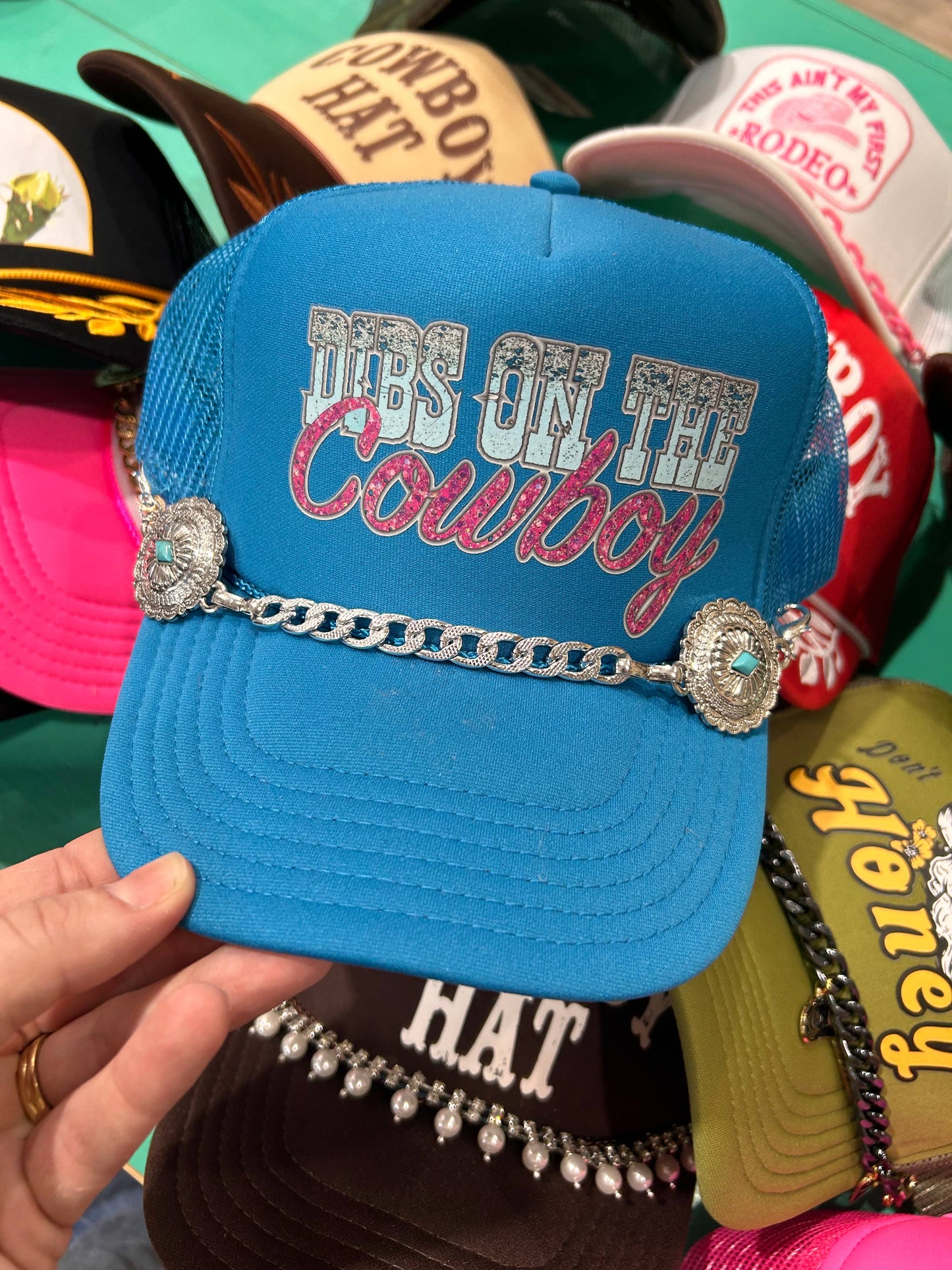 Turquoise & Embossed Silver Circle Trucker Hat Chain | Cap