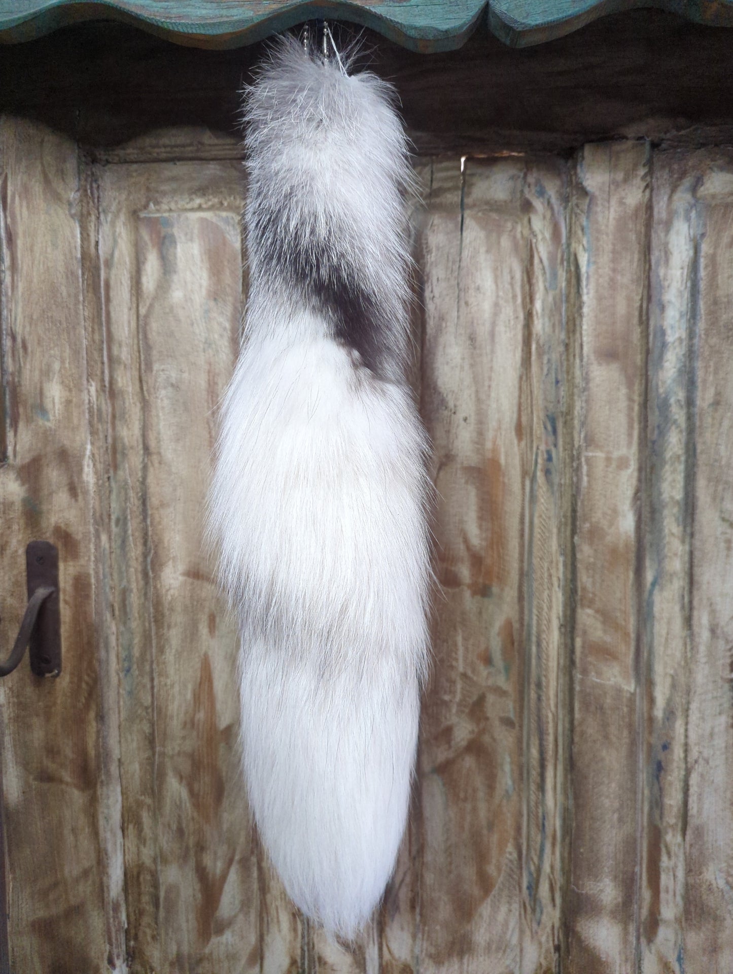 Authentic Fox Tail-White/Silver