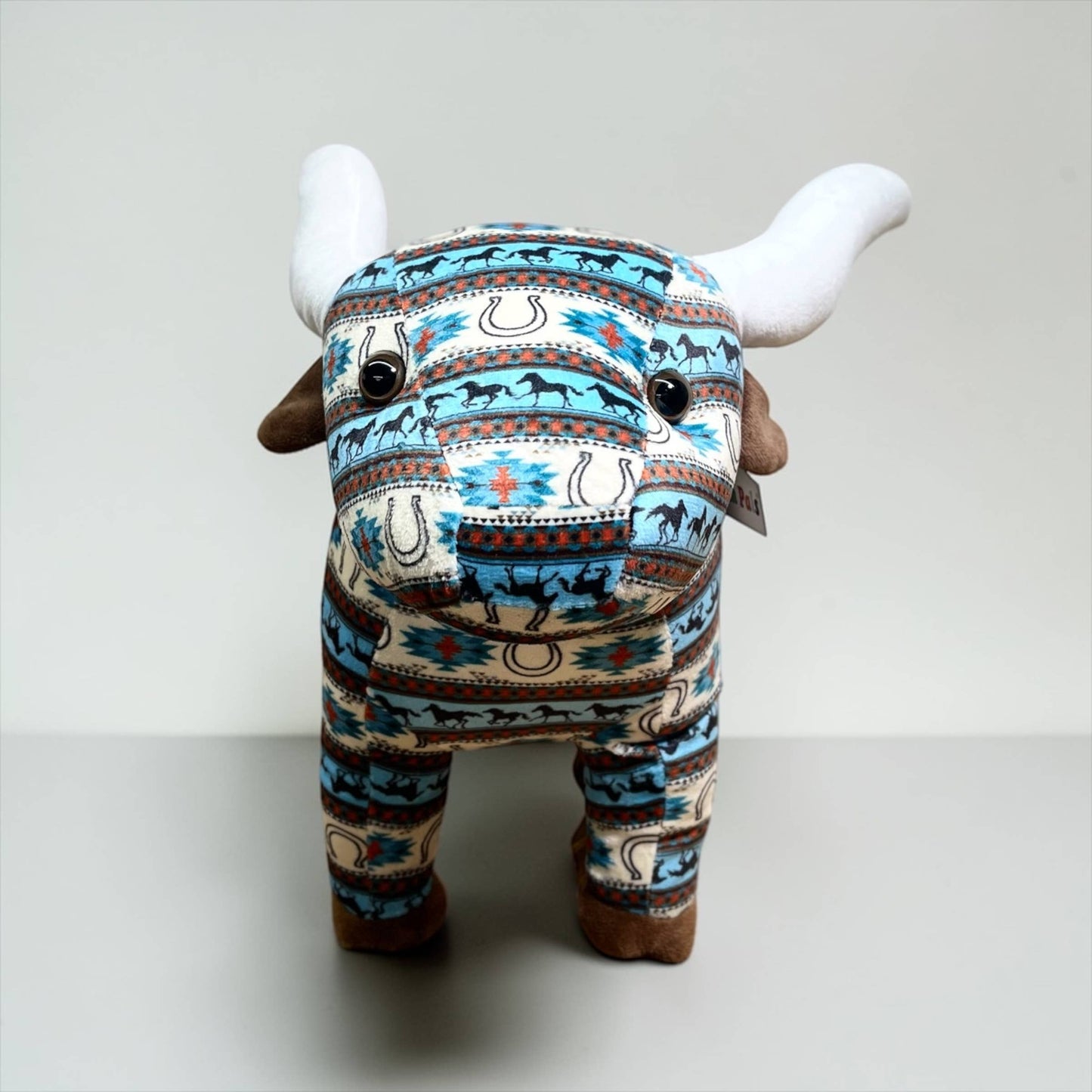 Horseshoe Aztec longhorn- medium farm pal 