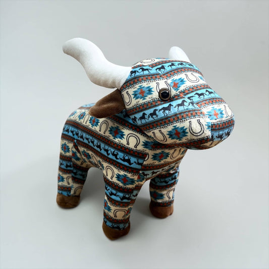 Horseshoe Aztec longhorn- medium farm pal 